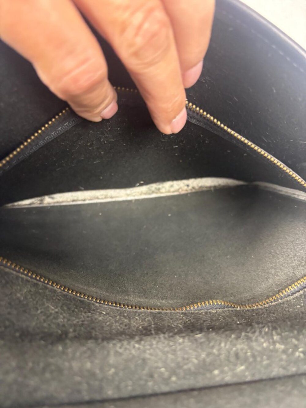 Vintage Coach Willis Top Handle Crossbody in Black Glovetanned Leather and Charm - Picture 14 of 16
